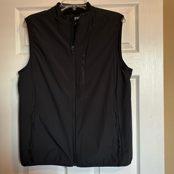 Rhone men’s black microclimate vest size medium - Picture 1 of 9